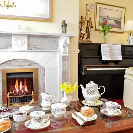 Salthill Ocean Bed and Breakfast *