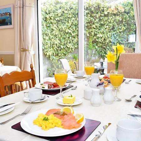 Salthill Ocean Bed and Breakfast Γκάλγουεϊ